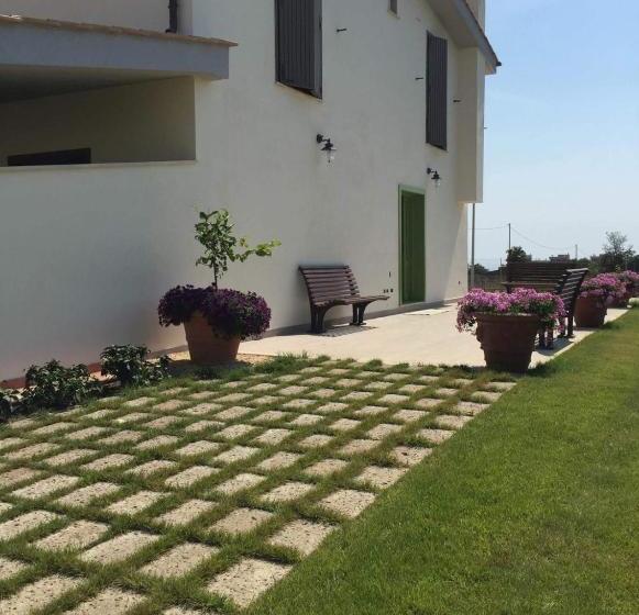 Bed And Breakfast Country Cottage