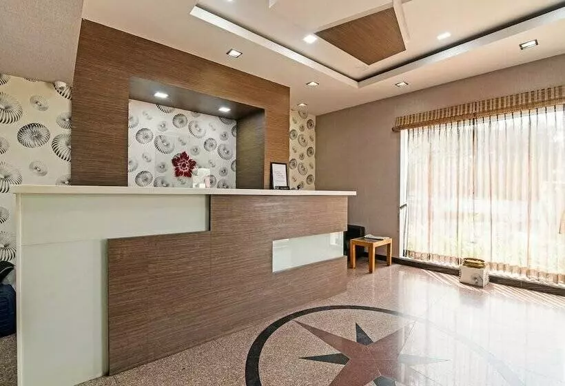 Capital O 11563 Hotel Shiva Grand Inn