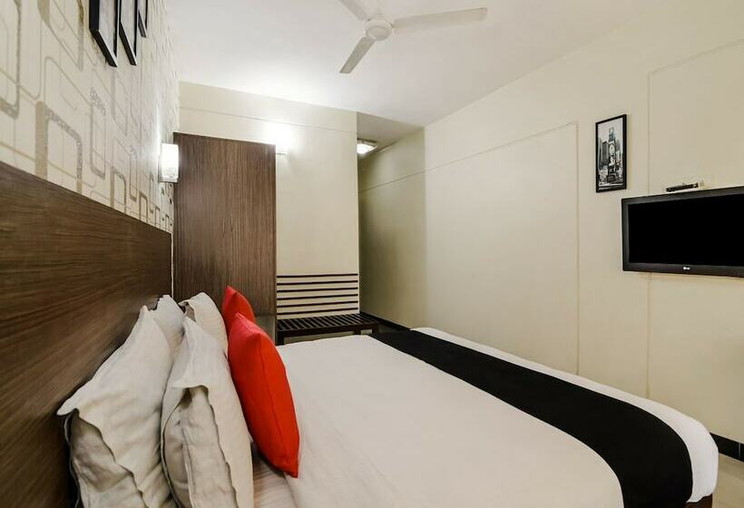 Capital O 11563 Hotel Shiva Grand Inn