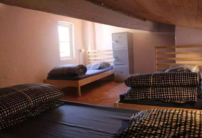 ユースホステル Backpackers House Antibes