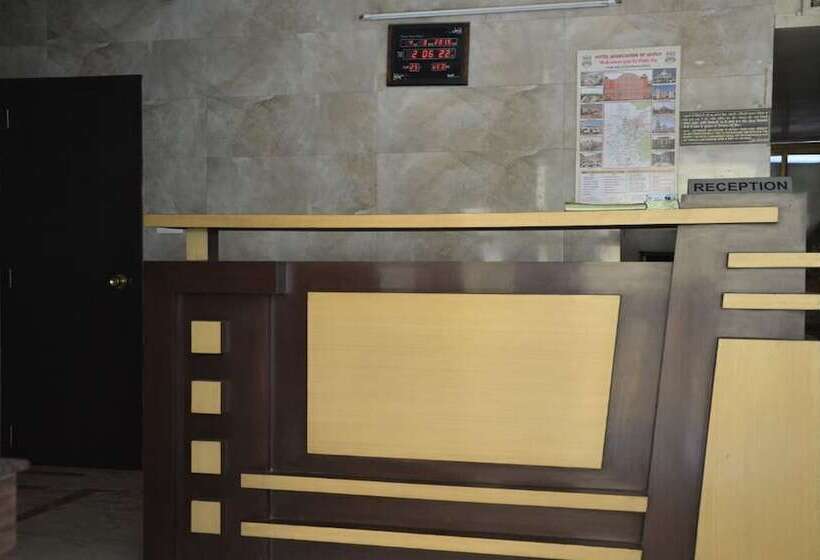 مبيت وإفطار Ankur Palace