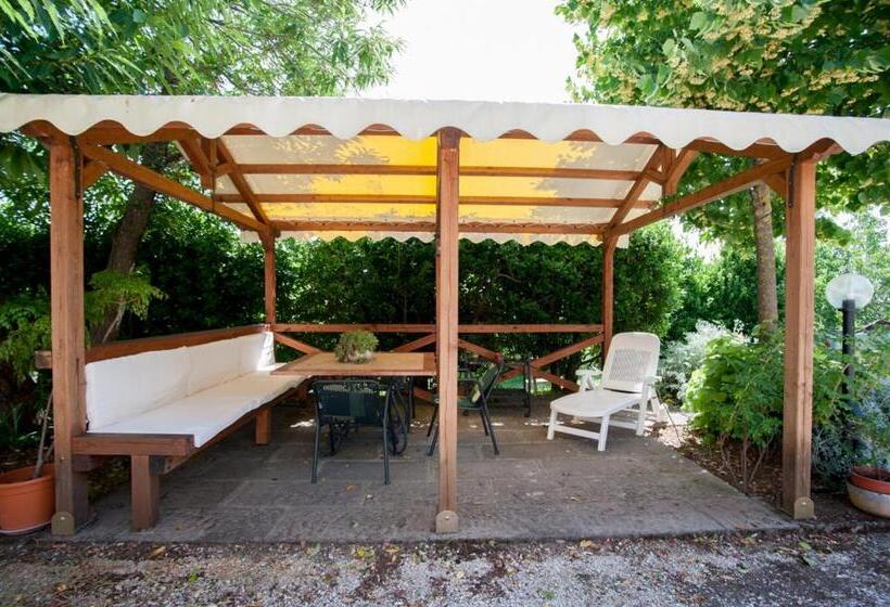 تختخواب و صبحانه La Villa Di Lucia