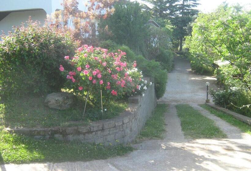 تختخواب و صبحانه La Villa Di Lucia