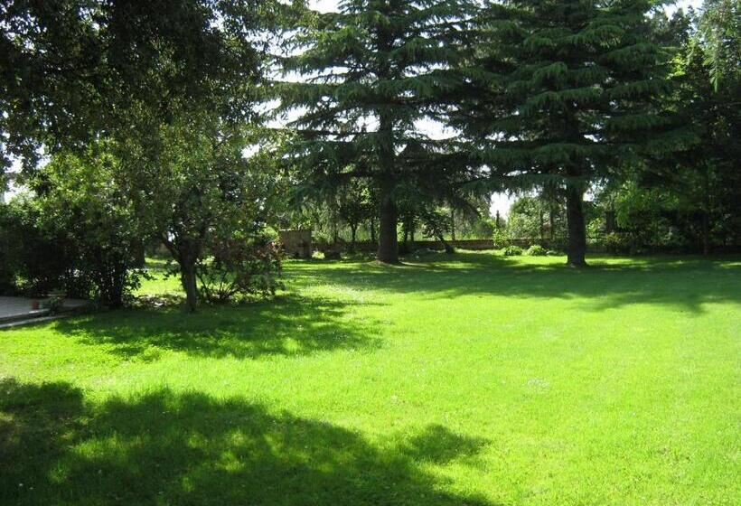 تختخواب و صبحانه La Villa Di Lucia