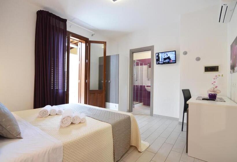 مبيت وإفطار Le Falesie Di Castelluzzo