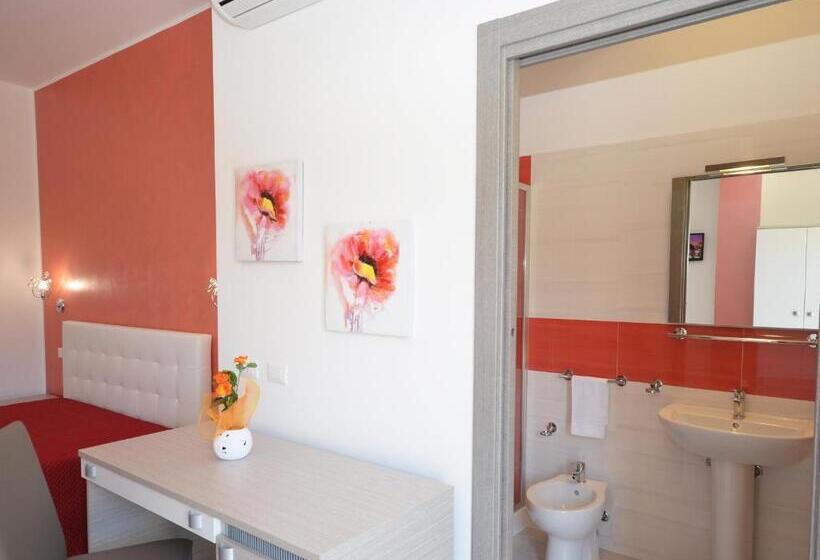 مبيت وإفطار Le Falesie Di Castelluzzo