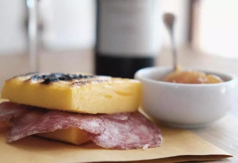 Aamiaismajoitus (B&B) Tenuta Agriturismo La Borina