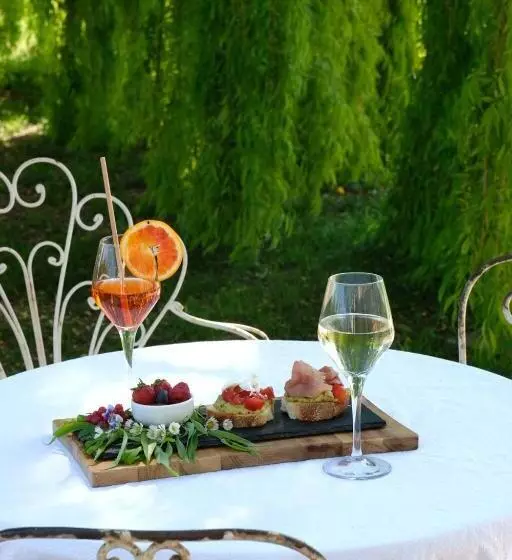 Aamiaismajoitus (B&B) Tenuta Agriturismo La Borina