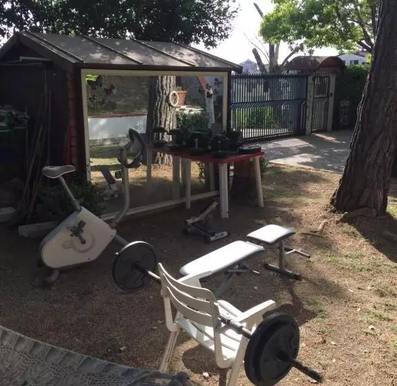تختخواب و صبحانه The Incantation Guest House