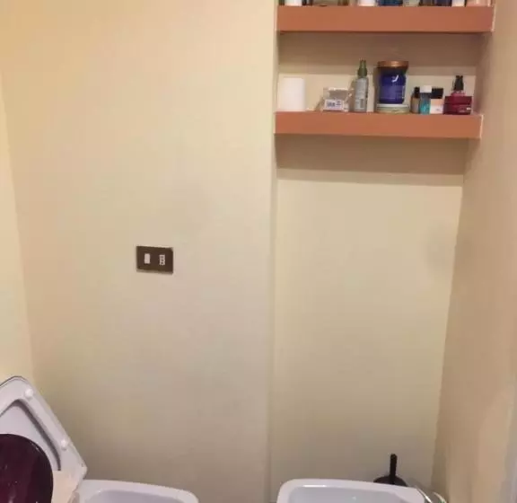 تختخواب و صبحانه The Incantation Guest House
