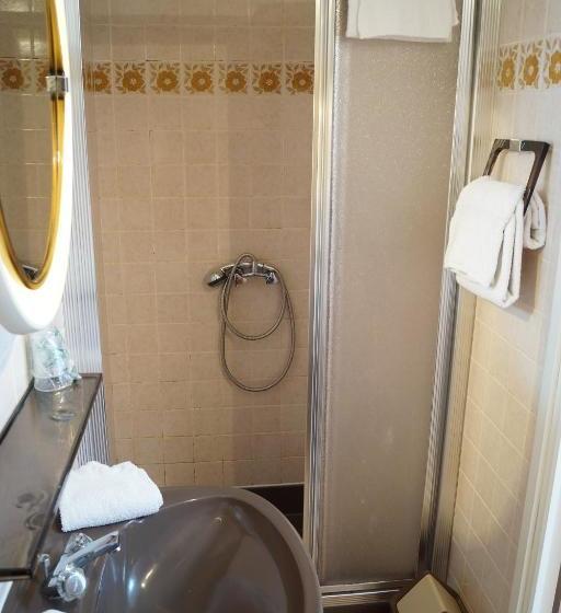 هتل Hôtel Les Mimosas