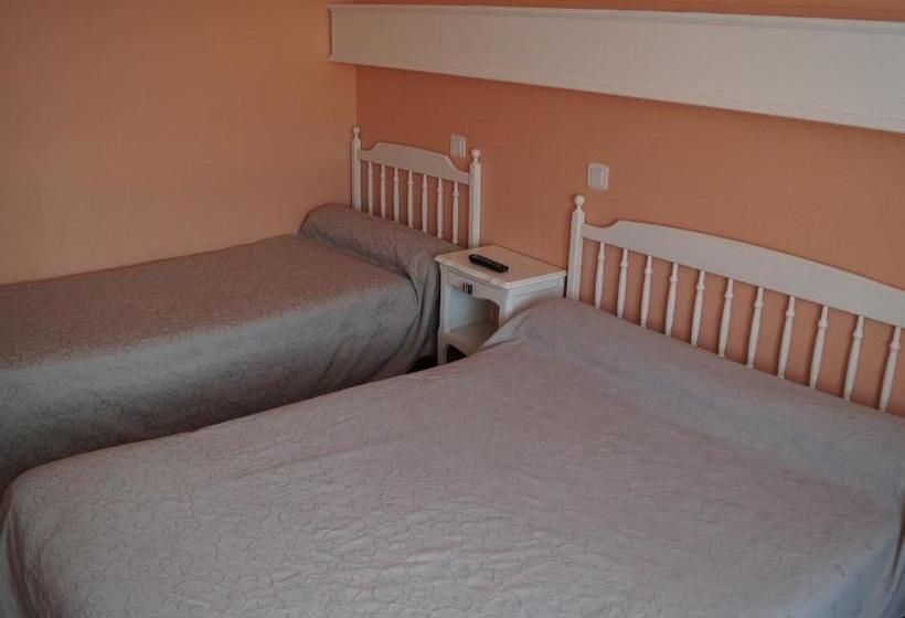 هتل Hôtel Les Mimosas