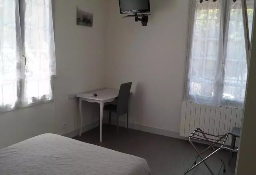 هتل Hôtel Les Mimosas