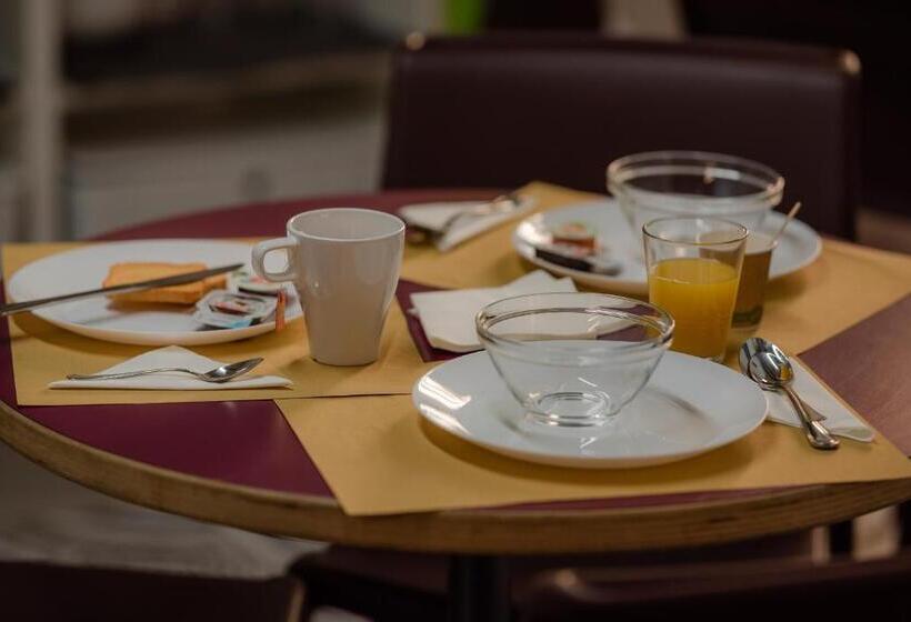 Luogo Comune Ostello