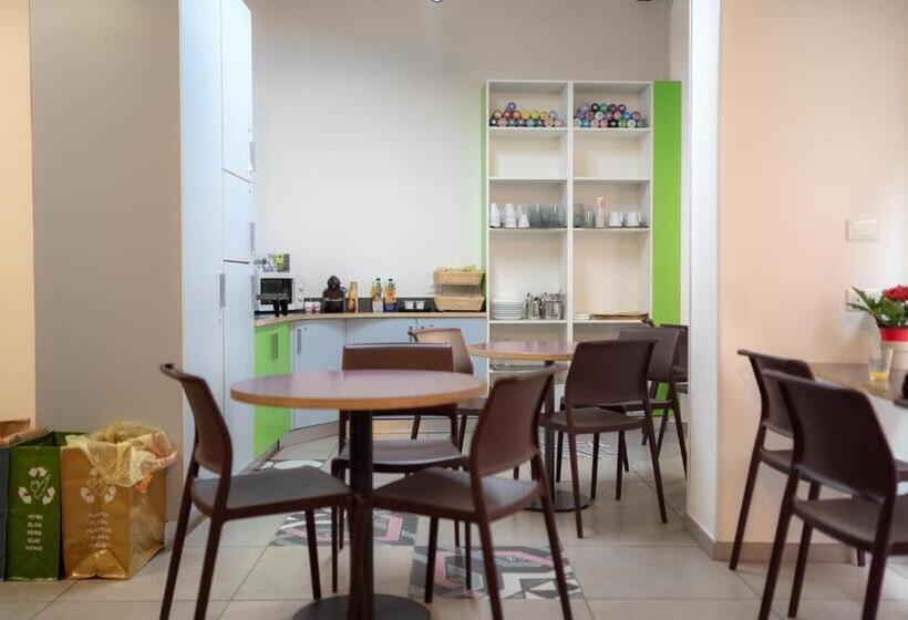 Luogo Comune Ostello