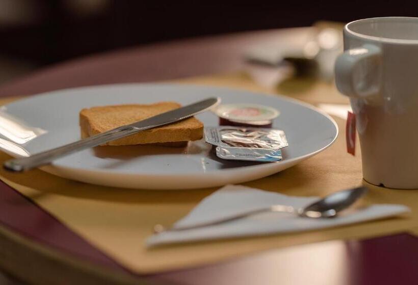 Luogo Comune Ostello