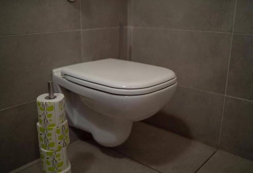 Luogo Comune Ostello