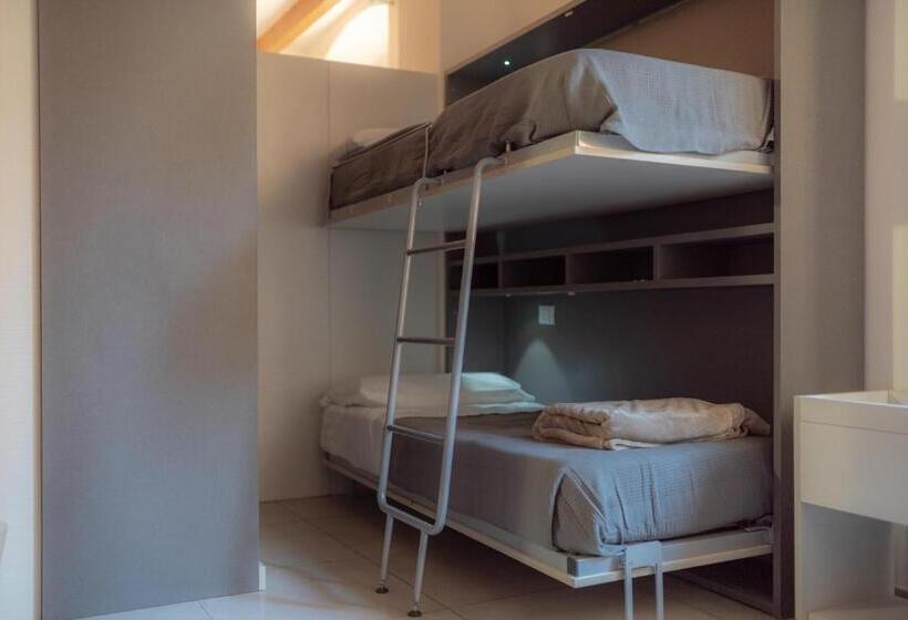 Luogo Comune Ostello