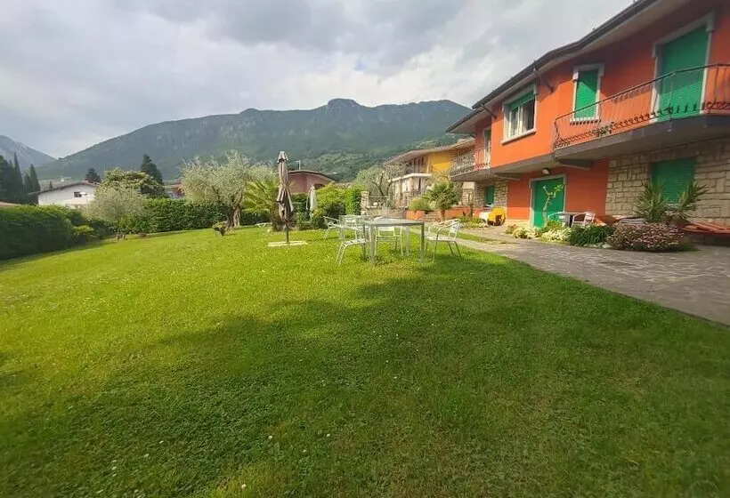 Villa Leilani B&b