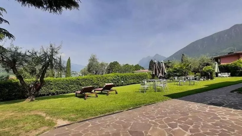Villa Leilani B&b