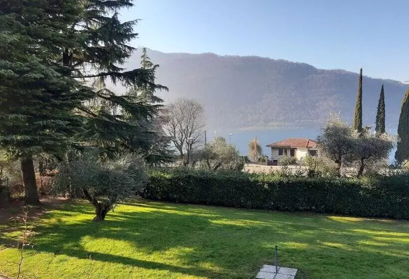 Villa Leilani B&b