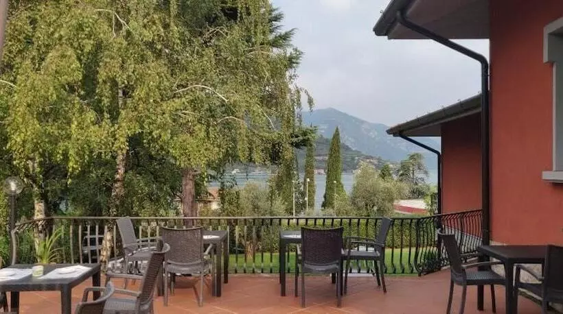 Villa Leilani B&b