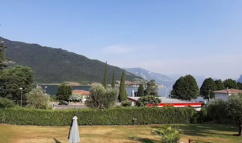 Villa Leilani B&b