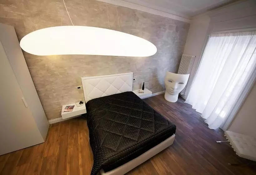 تختخواب و صبحانه Ferrari Suite