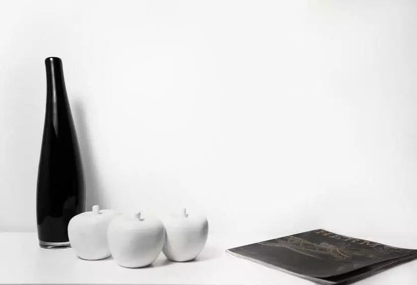 تختخواب و صبحانه Ferrari Suite