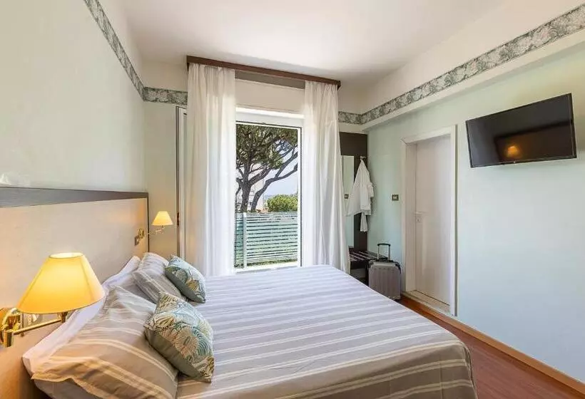 ホテル Adriatica Con Piscina