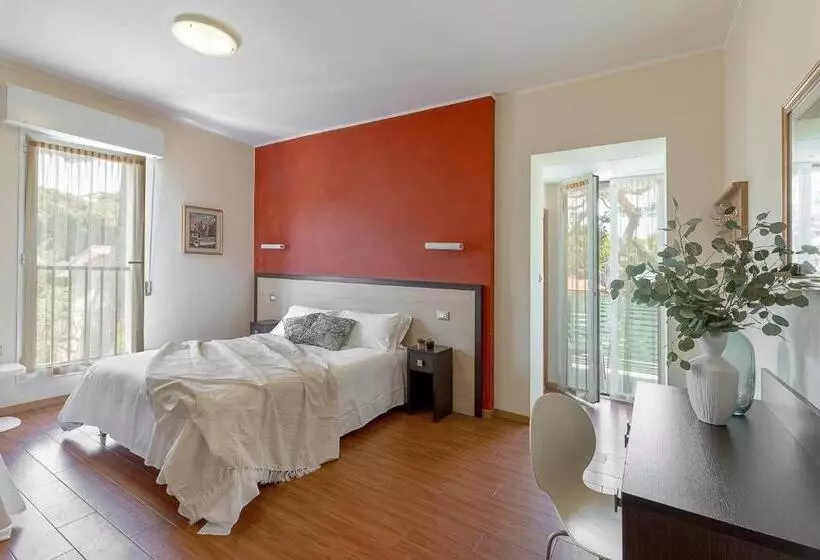 ホテル Adriatica Con Piscina