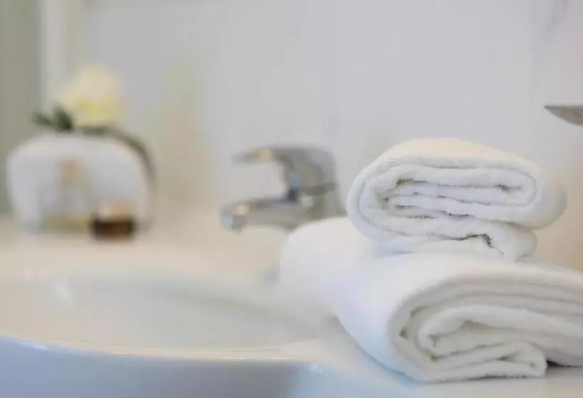 ホテル Adriatica Con Piscina