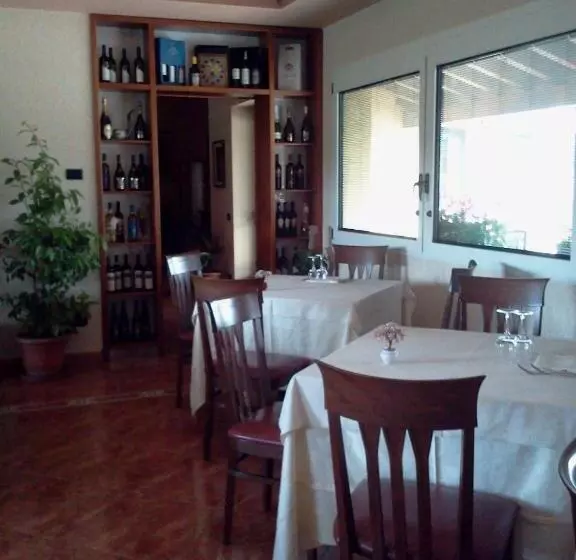 Hotelli Albergo Al Portico