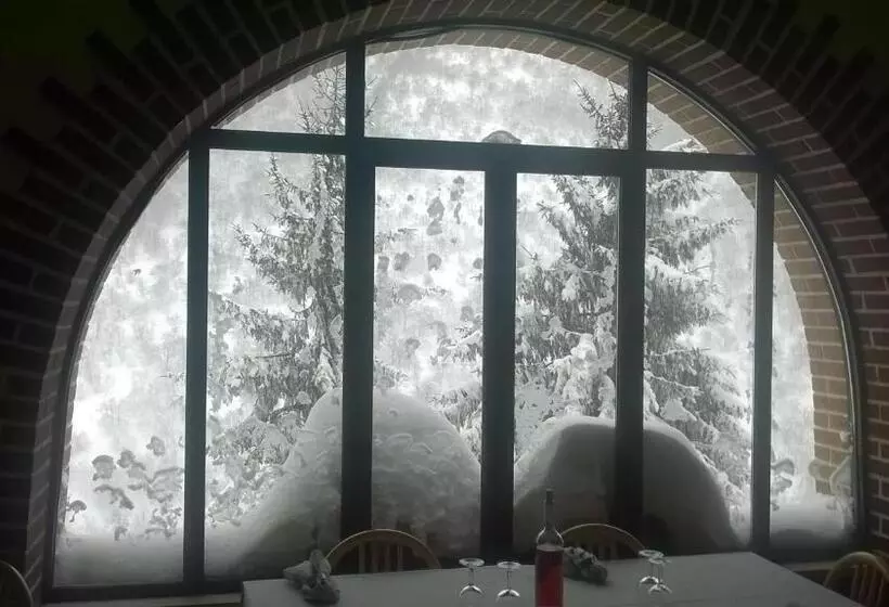 Hotelli Grotta Dei Colombi