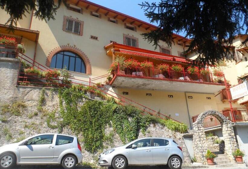 ホテル Grotta Dei Colombi