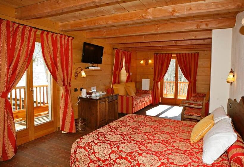 Отель Les Combes