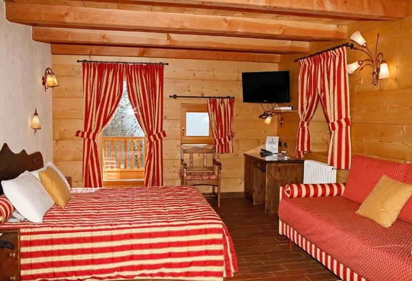 Отель Les Combes