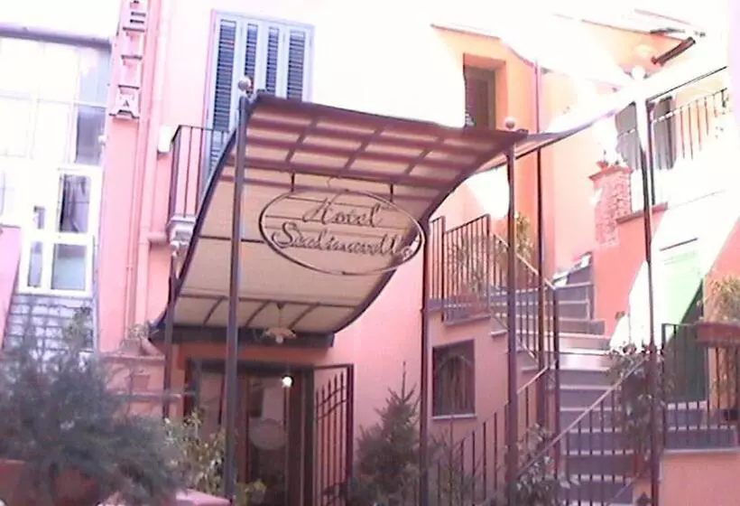 ホテル Scalinatella