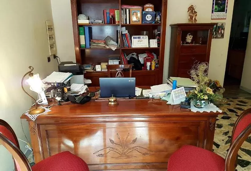 ホテル Scalinatella