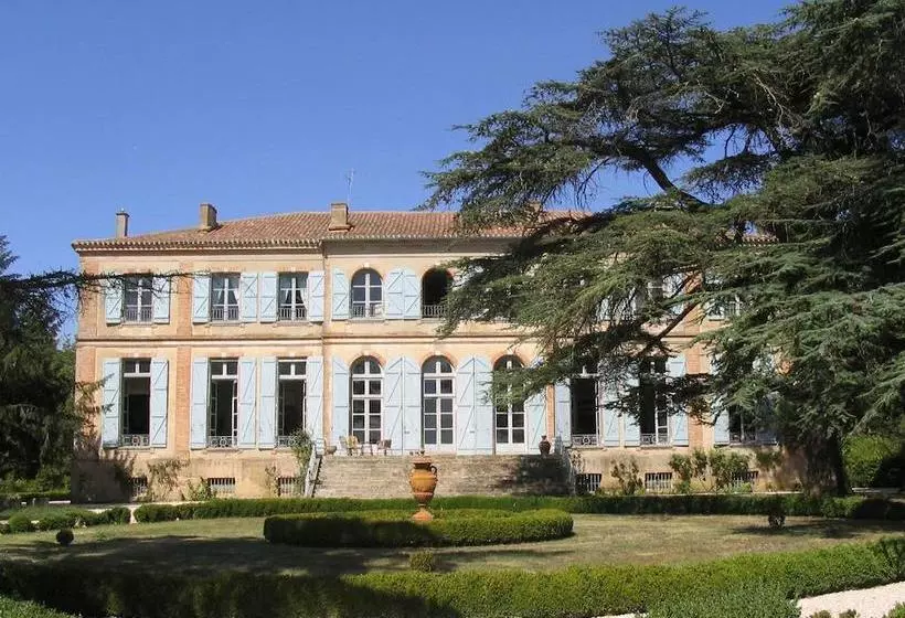 تختخواب و صبحانه Château De Clermontsavès