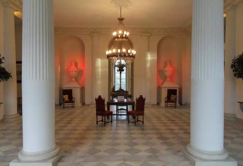 تختخواب و صبحانه Château De Clermontsavès