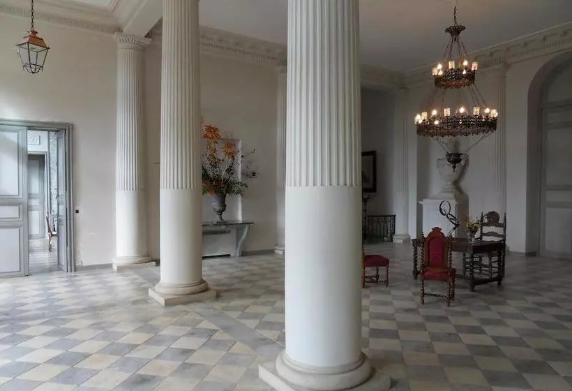 تختخواب و صبحانه Château De Clermontsavès