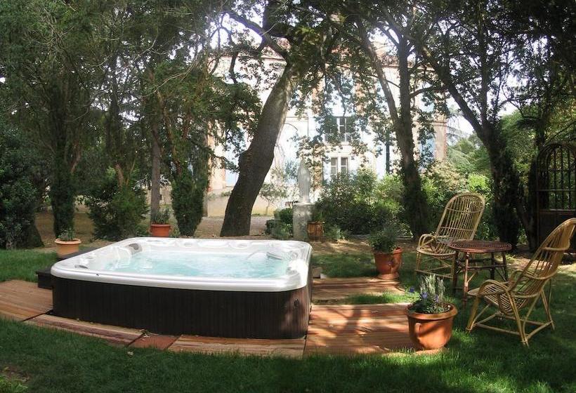 צימר Château De Clermontsavès