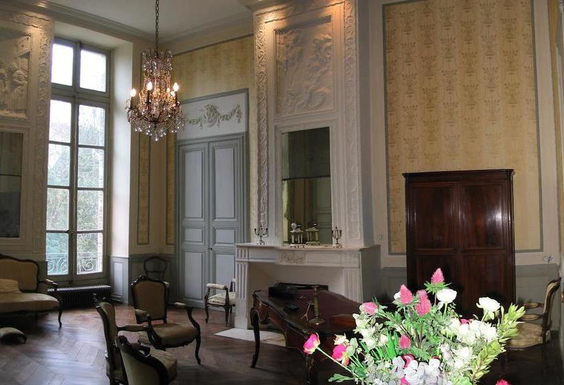 צימר Château De Clermontsavès