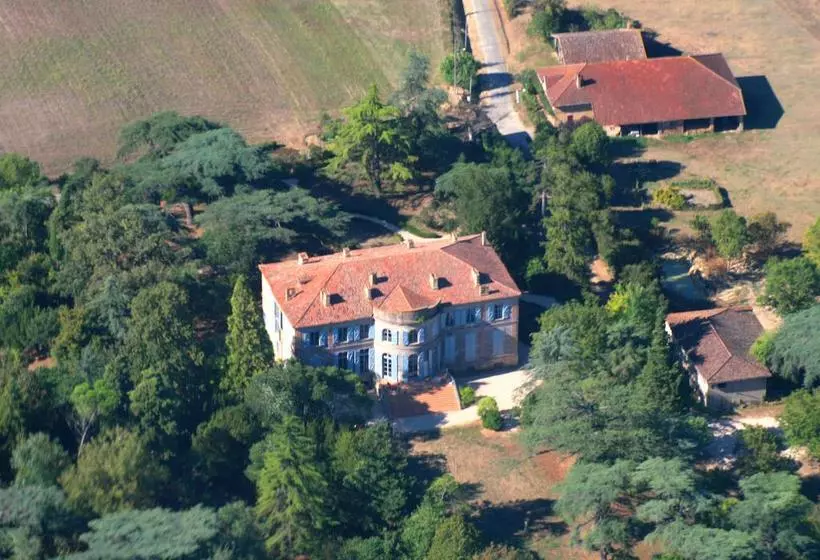 تختخواب و صبحانه Château De Clermontsavès