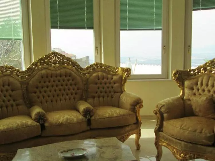 Aamiaismajoitus (B&B) Villa Elisa