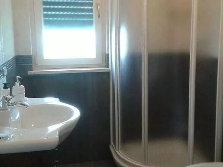 Aamiaismajoitus (B&B) Villa Elisa