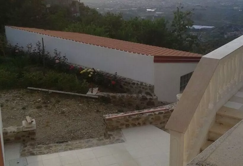 Aamiaismajoitus (B&B) Villa Elisa