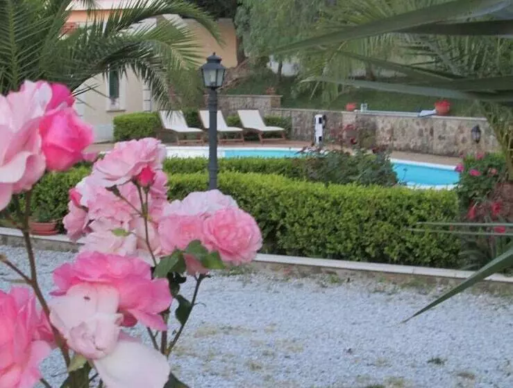 Aamiaismajoitus (B&B) Villa Elisa