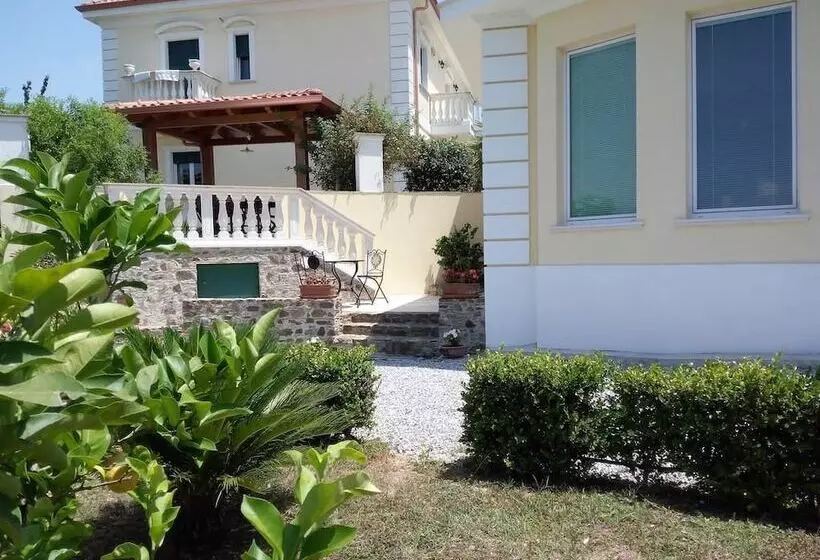 Aamiaismajoitus (B&B) Villa Elisa